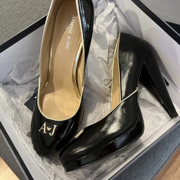 Armani Heels size 38 - Picture 2 of 6